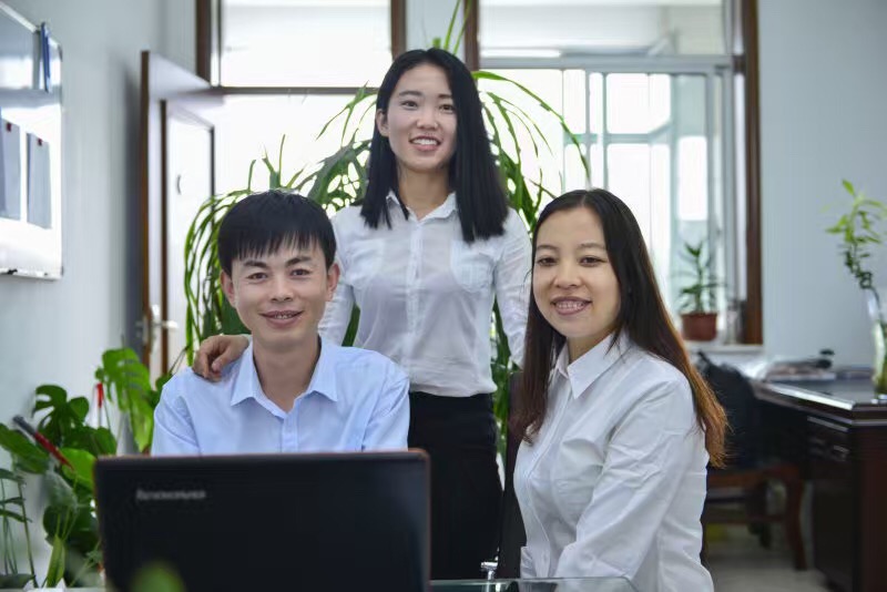 盛大钢结构办公室工作图